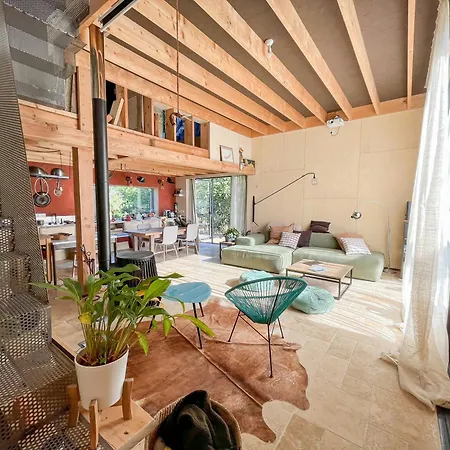 Natural Materials House Near Nancy Tatil Evi *